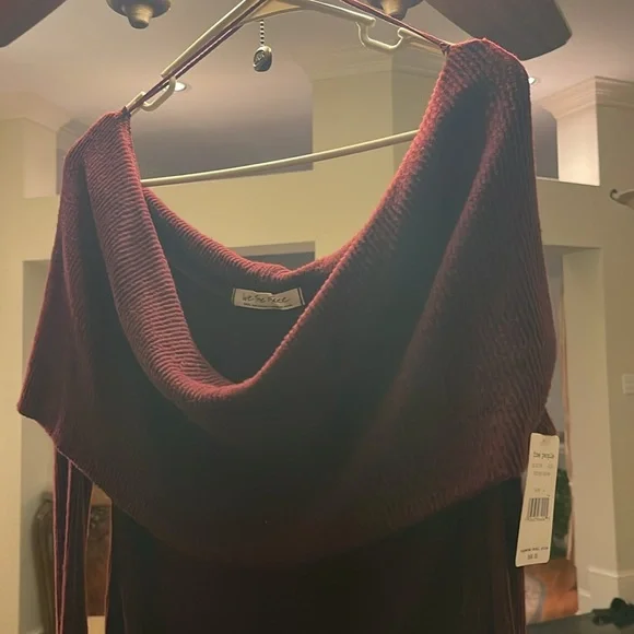 Free People Off Shoulder Sweater L - Picture 7 of 10